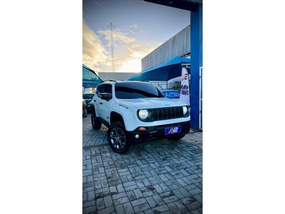 JEEP RENEGADE 2.0 16V TURBO DIESEL MOAB 4P 4X4 AUTOMÁTICO JEEP RENEGADE 2.0 16V TURBO DIESEL MOAB 4P 4X4 AUTOMÁTICO